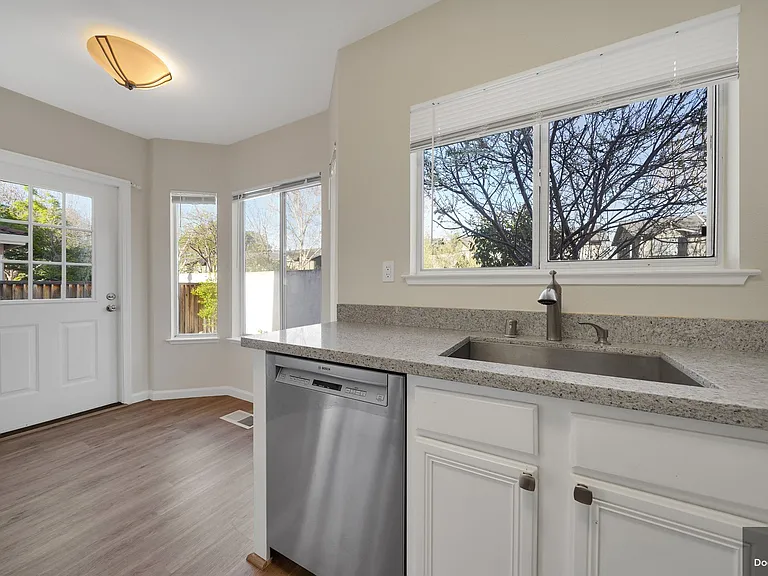 813 Woodhams Oaks Pl — Photo 11