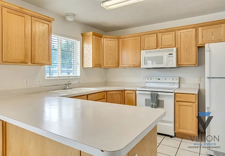 1343 S 1370 E — Photo 6