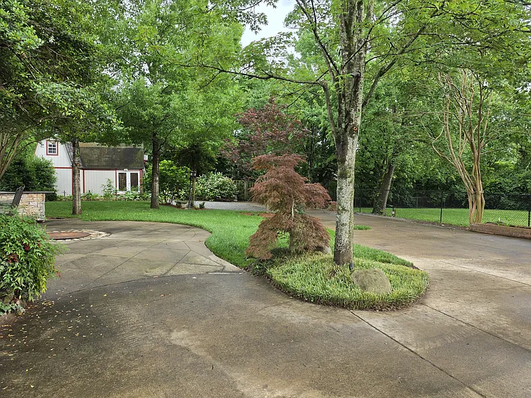 218 Colt Dr — Photo 23