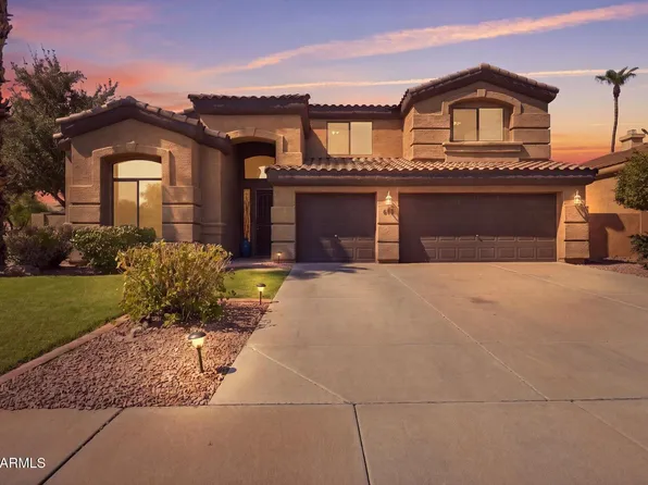 692 W HONEYSUCKLE Drive, Chandler, AZ 85248