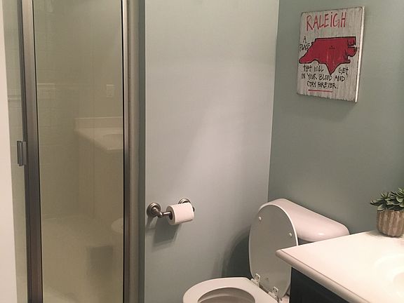 1st floor full bathroom