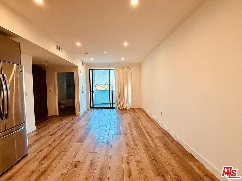 Studio, 1.0 bath, $1,850 — Photo 2