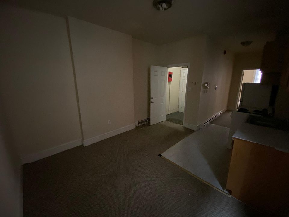 1st image of 1834 N Willington St #1