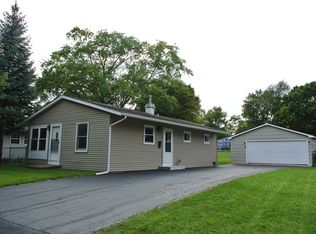 423 Tulsa Ave, Carpentersville, IL 60110
