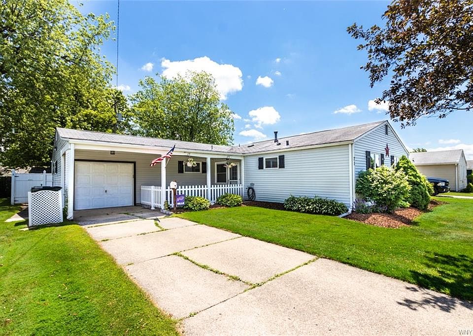 1st image of 71 Michele Dr