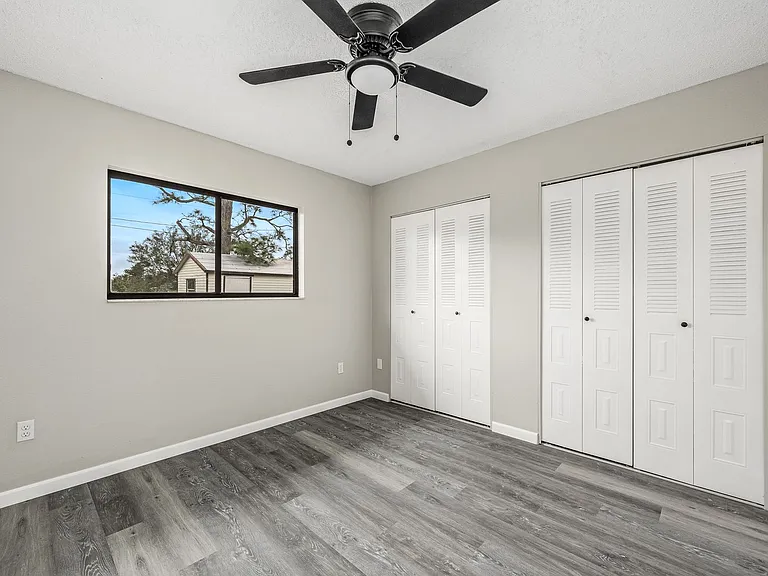 1430 Valerius St SE — Photo 21