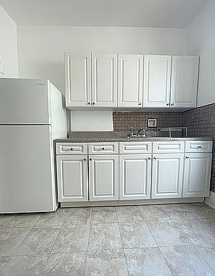 1st image of 30-31 34th St #17