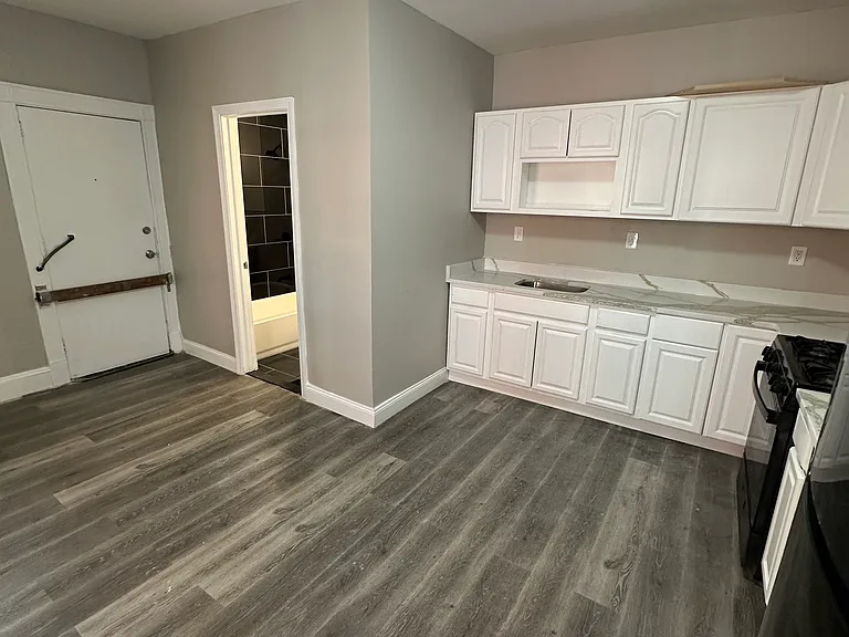 260 Lawrence St #2 — Photo 23