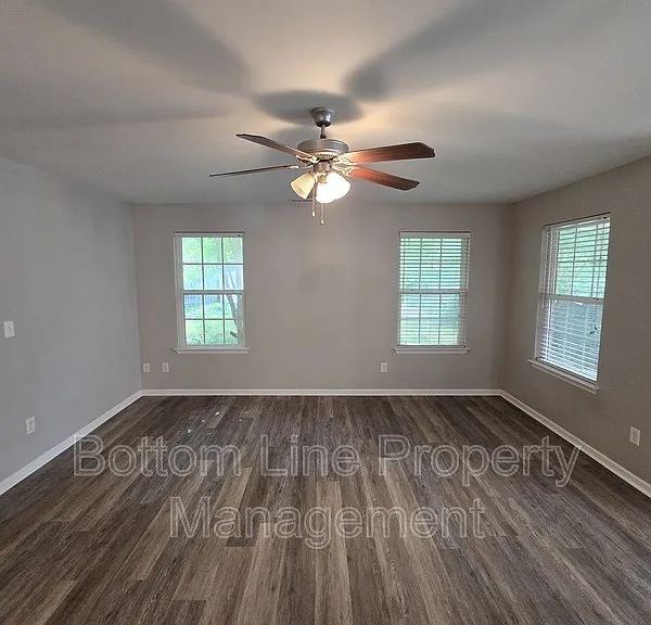 3850 Fircrest Dr — Photo 8