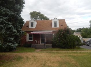 8990 Hix Rd, Livonia, MI 48150