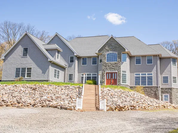 207 Woodridge Ln, Northumberland, PA 17857