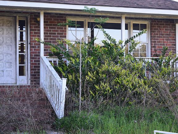 3rd image of 121 Viola Ln