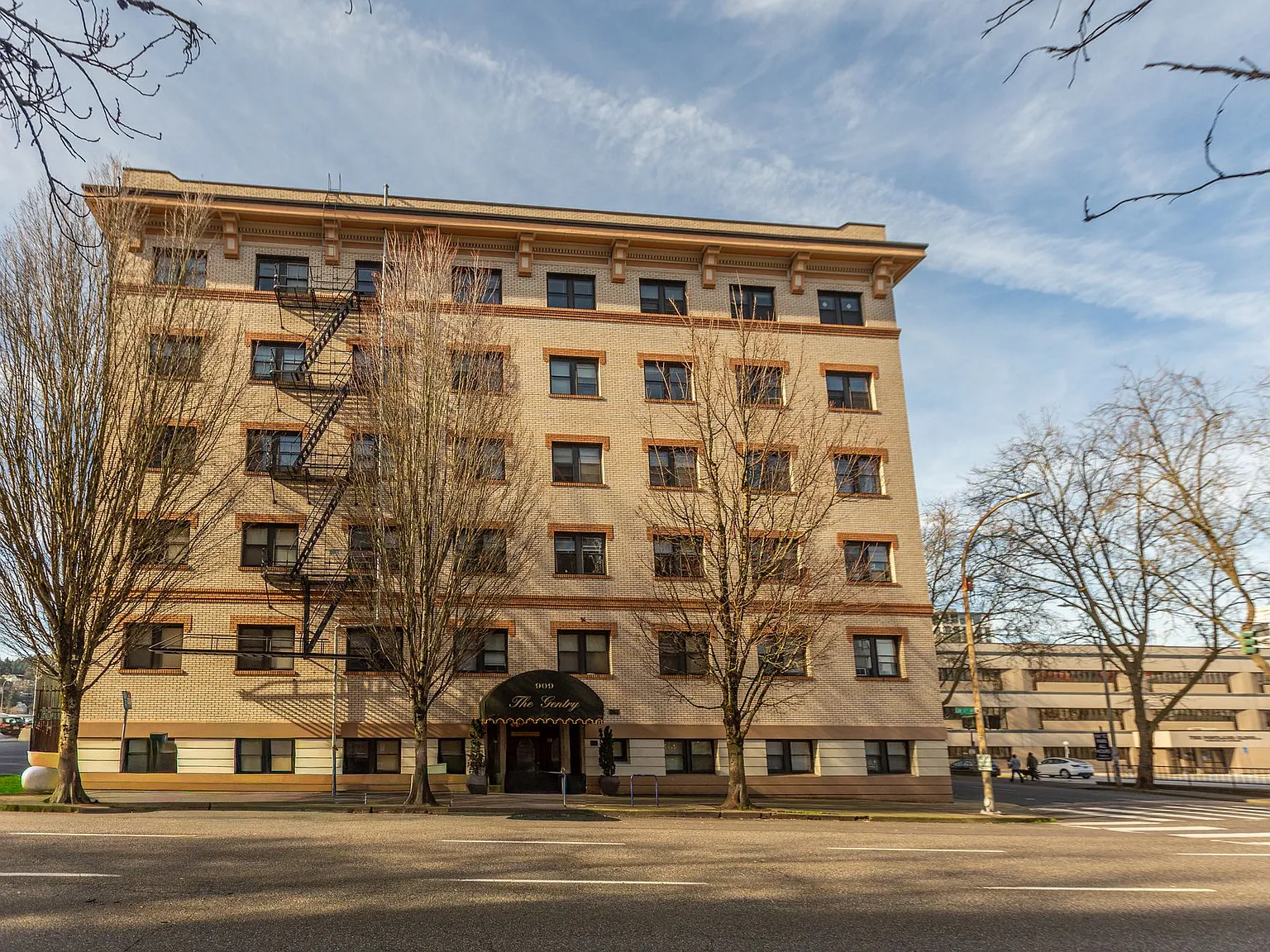The Gentry Apartments — Photo 4