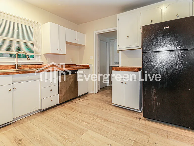513 Forest Hills Dr — Photo 4