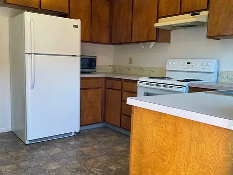 1714 Lakeview Ave — Photo 4