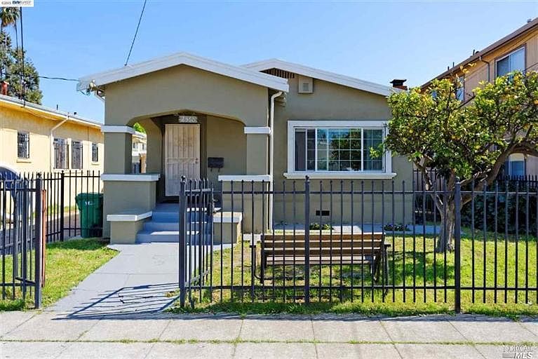 1st image of 2568 60th Ave