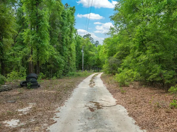 6188 Old River Rd, Baker, FL 32531