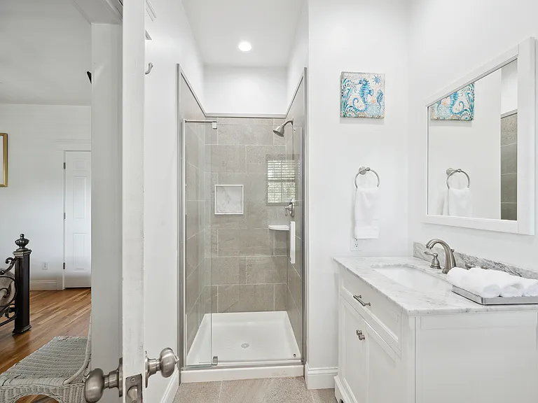 199 Shinnecock Hills Rd — Photo 14
