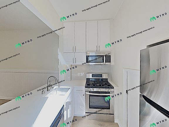 3rd image of 24-34 Jasper Pl