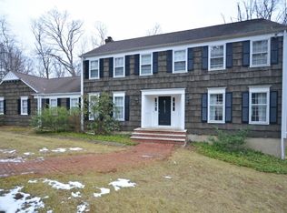 601 Phillip Ln, Watchung, NJ 07069