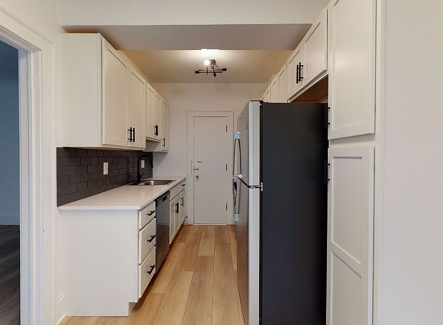 2nd image of 2440 Overlook Rd #16