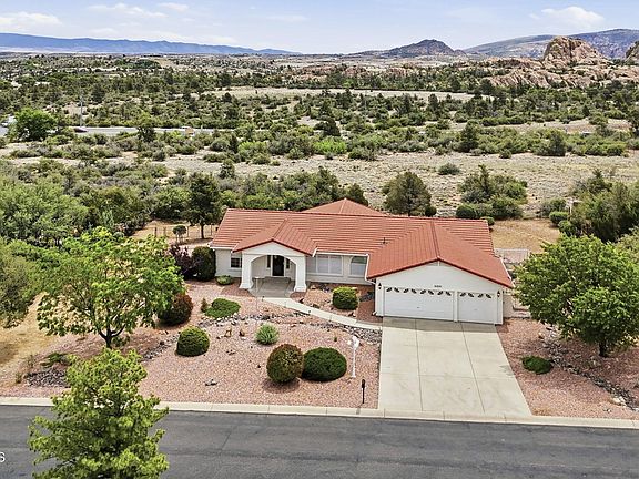 3rd image of 5801 N Honeysuckle Rd
