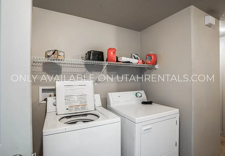 862 E 700 N #B1-2 — Photo 23