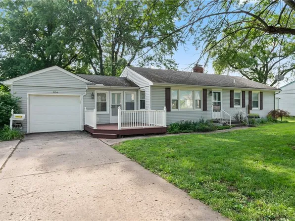 614 S 2nd St, Odessa, MO 64076