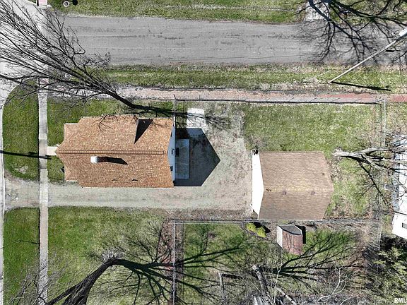 2nd image of 615 E 5th St