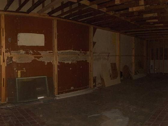 2nd image of 102 Front St N