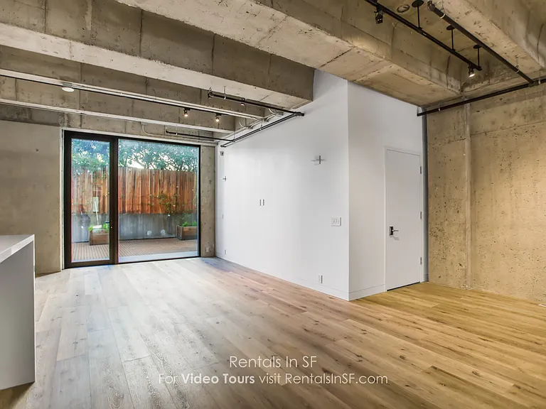 2232 1/2 Webster St — Photo 5