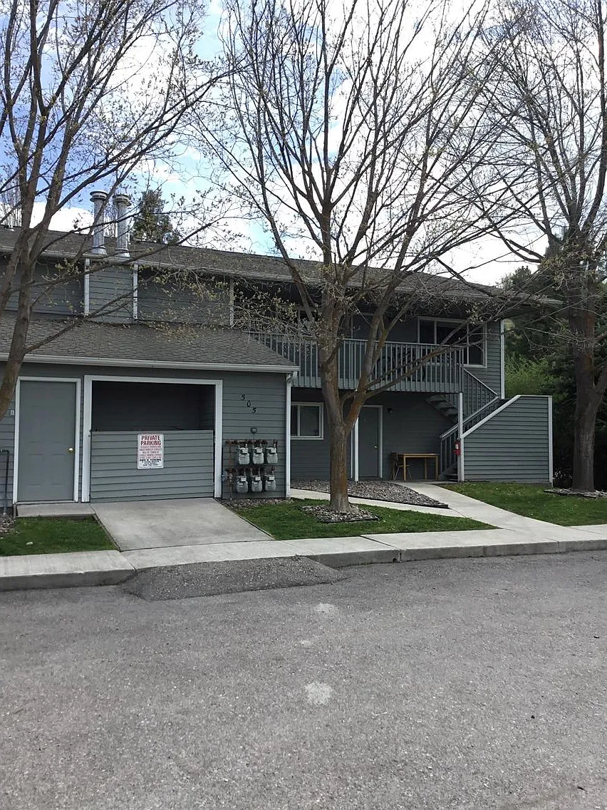 505 & 403 SW Higgins — Photo 2