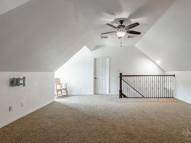 33303 Winsford St — Photo 27