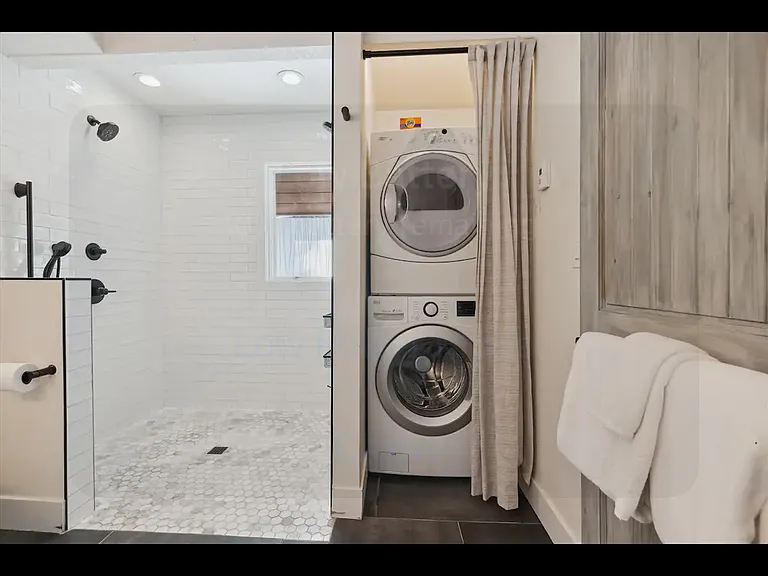 71 Regal Cir — Photo 14