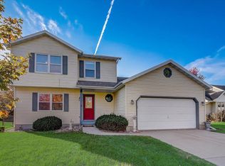 1009 Monteray Ln, Waunakee, WI 53597