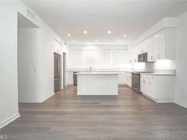 337 Placemark, Irvine, CA 92614