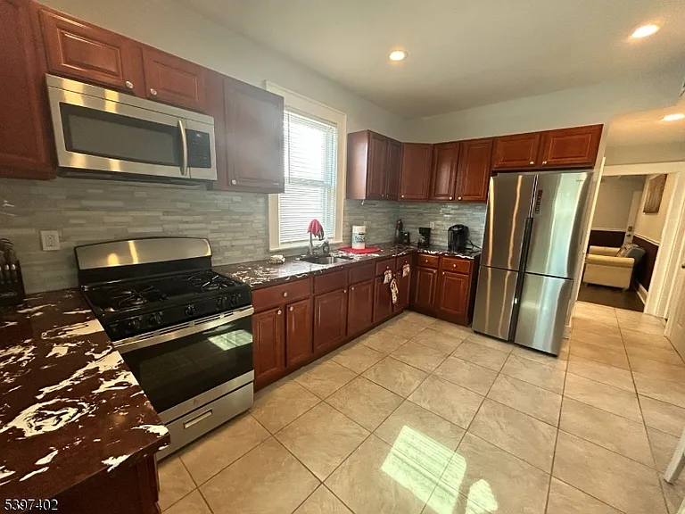 142 Mapes Ave #1-floor 2 — Photo 10