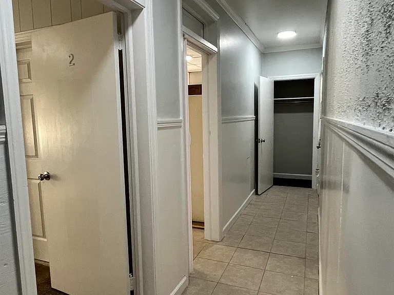 704 Blue Ridge Ave #5 — Photo 9