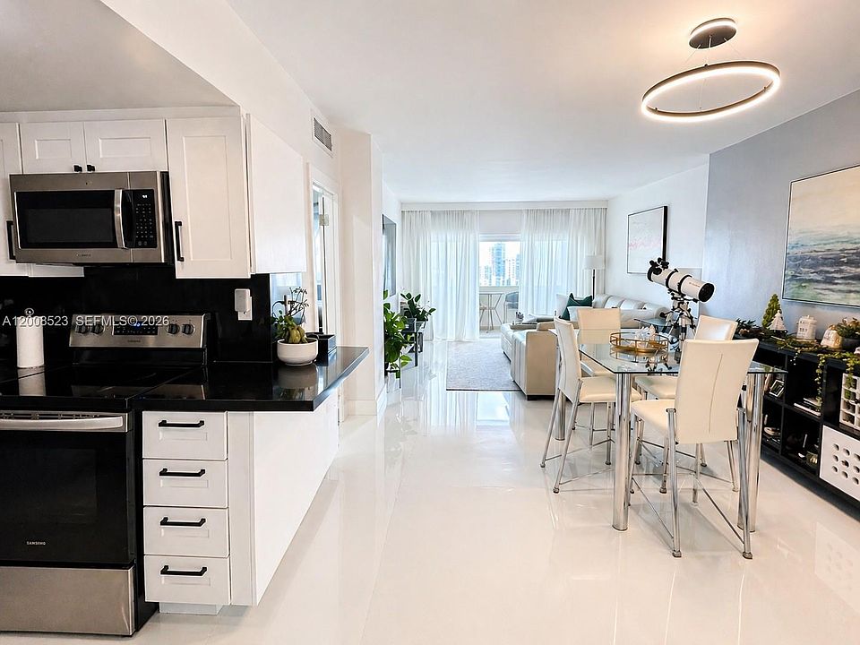 1st image of 300 Bayview Dr #Penthouse 11