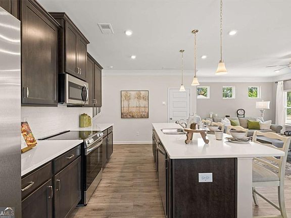 7th image of this home