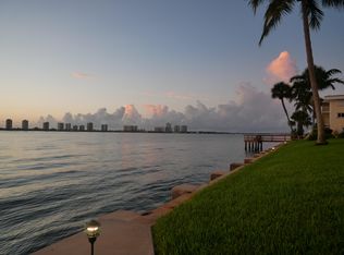 111 Doolen Ct APT 104, North Palm Beach, FL 33408