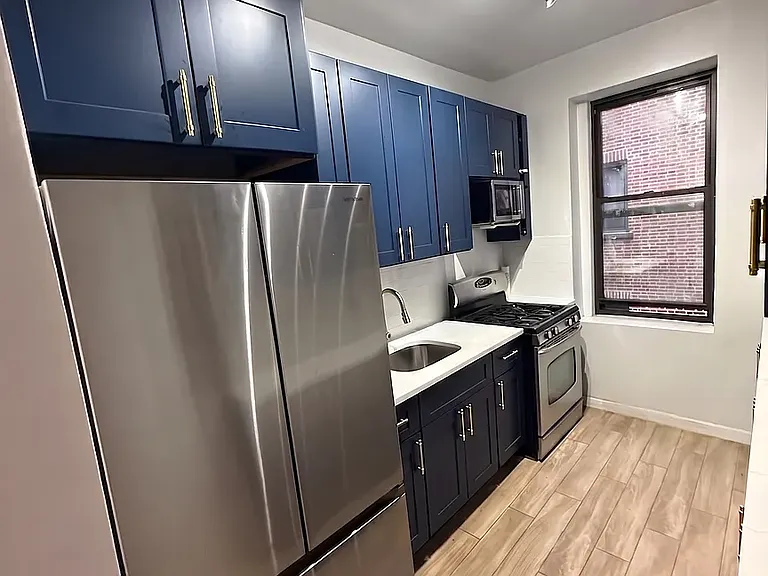 7002 Ridge Blvd #C1 — Photo 1