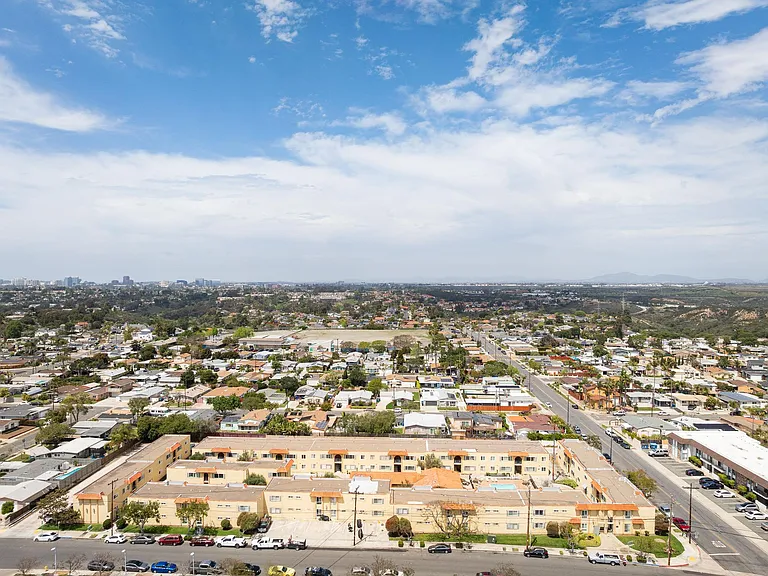 Casa De Windsor - North Clairemont — Photo 4