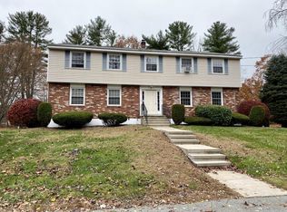 1 Colonial Rd, Windham, NH 03087