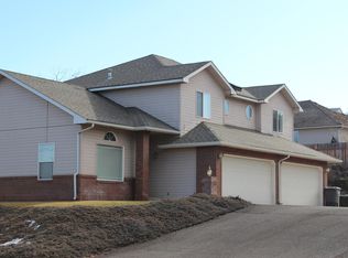 1502 W Fremont Ave, Selah, WA 98942