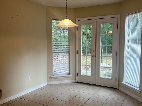 5th image of 1813 Burnt Oak Dr