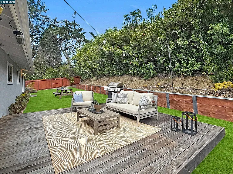 8 Cherry Hills Ct — Photo 7