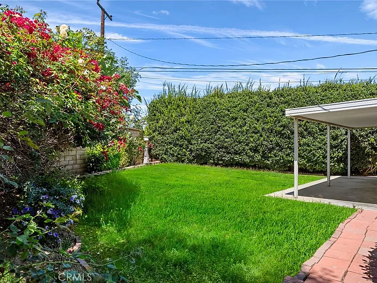 16495 Canelones Dr — Photo 32