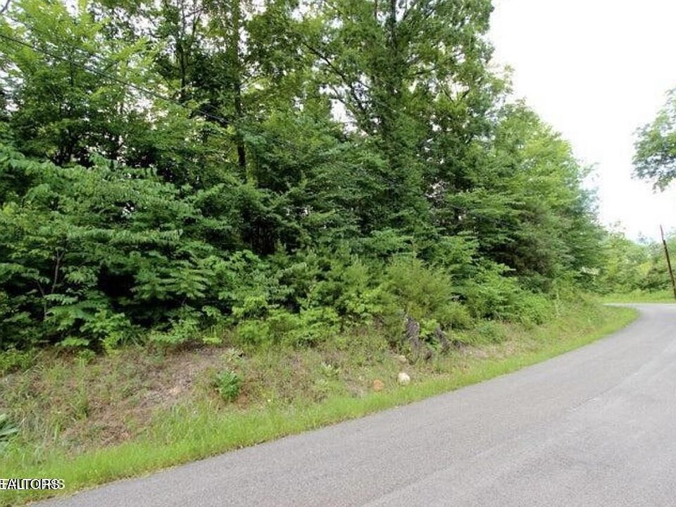 2nd image of 12 Tomahawk Dr