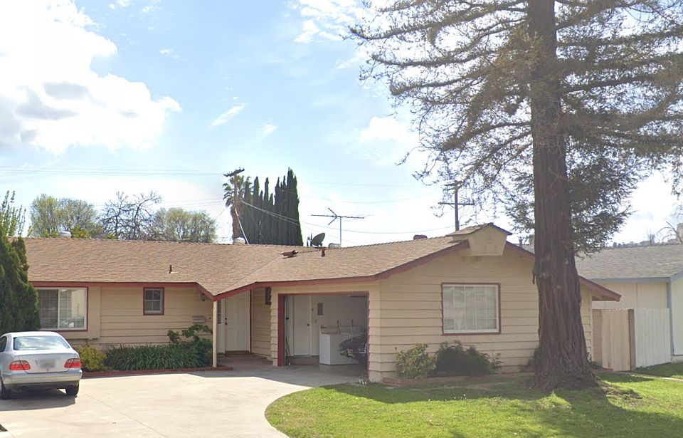 1st image of 23800 Kittridge St